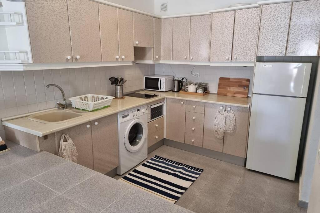 Casa Gales: Relax Next To The Sea Apartment For Families Corralejo Exterior photo